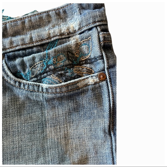 🎁 Joe’s Jeans Distressed Embroidery Jeans - Picture 7 of 9